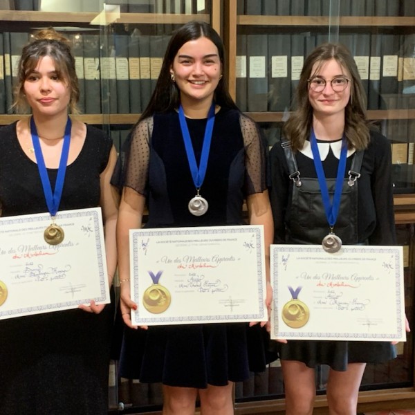 Trois lycéennes médaillées au concours des Meilleurs apprentis de France