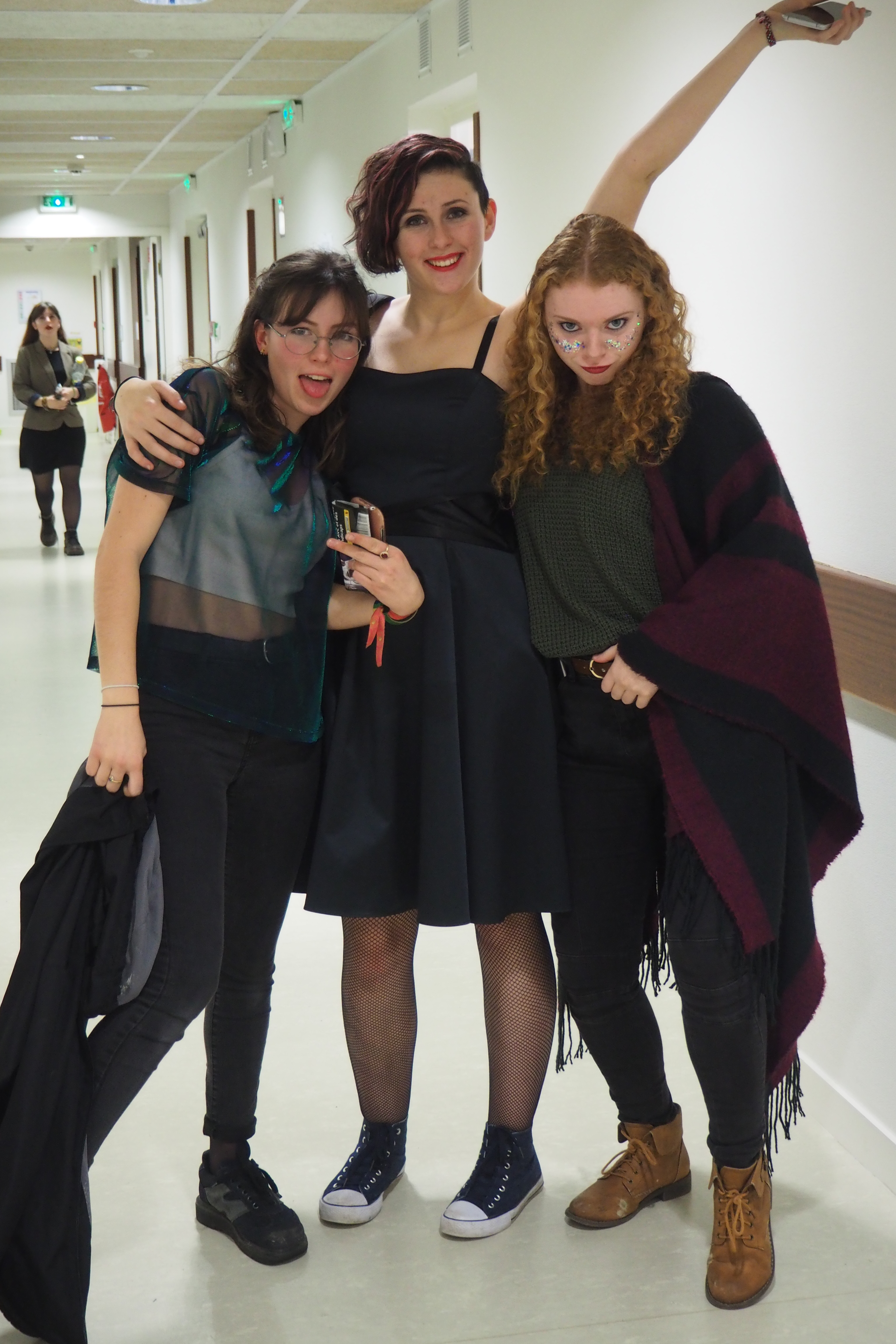 TENUES 3